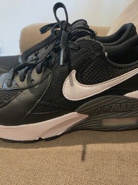 Nike Black and White Air Max Runner